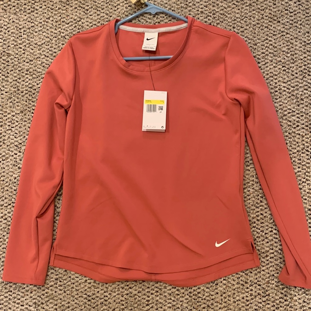 Nike “training” top